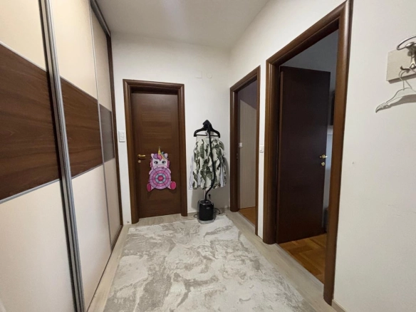 Trosoban stan 93 m² – City kvart, Podgorica — fotografija 12