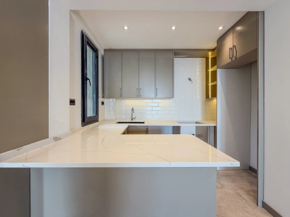 Trosoban stan 93 m² – Komoševina, Budva — fotografija 10