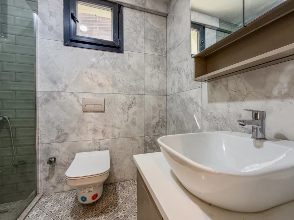 Trosoban stan 93 m² – Komoševina, Budva — fotografija 19