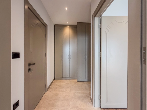 Trosoban stan 93 m² – Komoševina, Budva — fotografija 20
