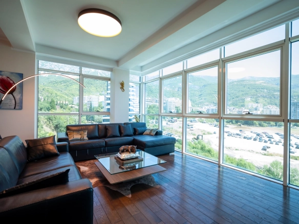 Dvosoban stan 89 m² – Bečići, Budva — fotografija 8