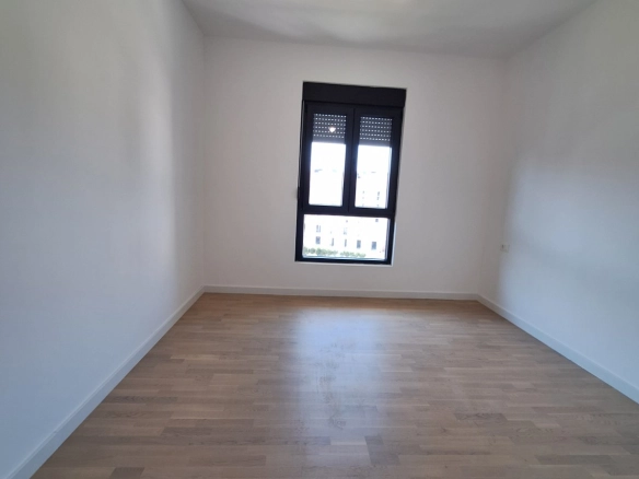 Jednosoban stan u kompleksu Posh Residence, Tološi, Podgorica — fotografija 4