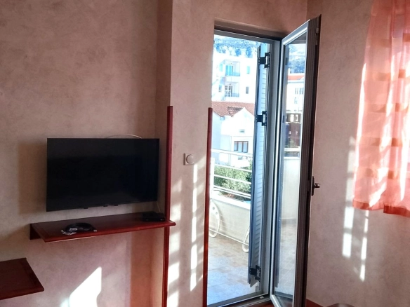Jednosoban stan u Rozinu, Budva — fotografija 3