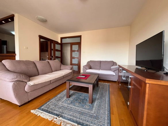 Izdavanje: Trosoban stan 125 m² – Gorica C, Podgorica — fotografija 2