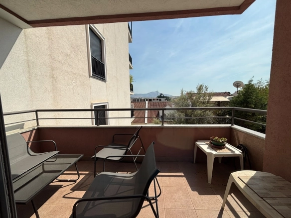 Izdavanje: Trosoban stan 125 m² – Gorica C, Podgorica — fotografija 4