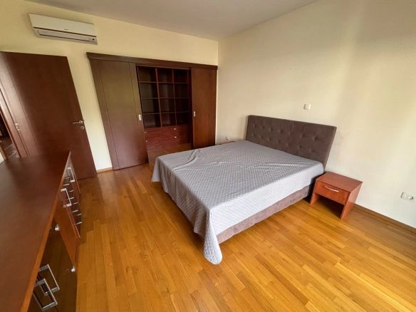 Izdavanje: Trosoban stan 125 m² – Gorica C, Podgorica — fotografija 12