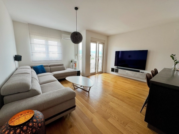 Dvosoban stan 70 m² – Central Point, Podgorica — fotografija 2