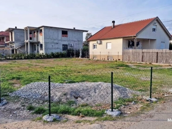 Plac 443 m² – Donja Gorica, Podgorica — fotografija 2