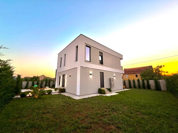 Kuća 225 m² – Gornja Gorica, Podgorica — fotografija 12