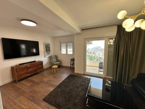 Trosoban stan 140 m² – Budva — fotografija 8