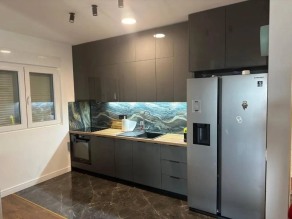 Trosoban stan 140 m² – Budva — fotografija 11