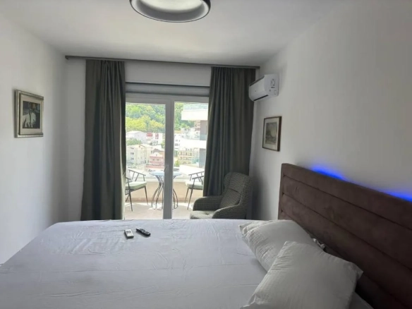 Trosoban stan 140 m² – Budva — fotografija 13
