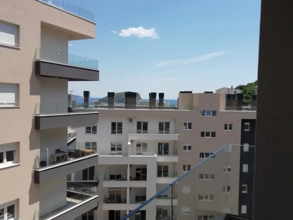 Namještena garsonjera na 9. spratu, Stara Pekara, Budva — fotografija 2