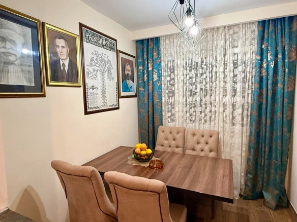Trosoban stan 98 m² – Tuški put, Podgorica — fotografija 3