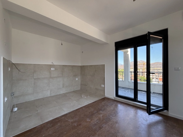 Dvosoban duplex stan u Zagoriču, Podgorica — fotografija 2