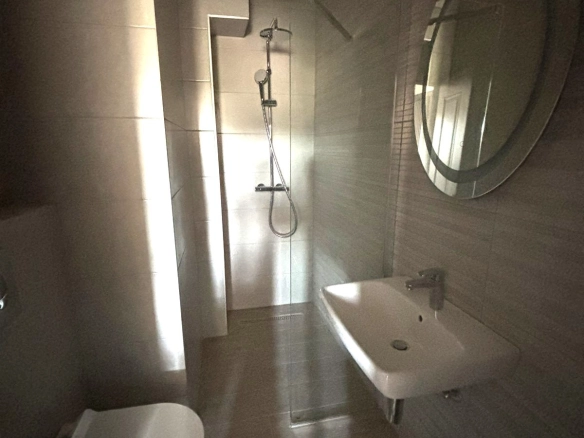 Dvosoban duplex stan u Zagoriču, Podgorica — fotografija 10