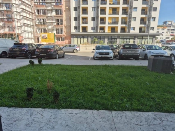 Poslovni prostor u sivoj fazi, Pobrežje, Podgorica — fotografija 4