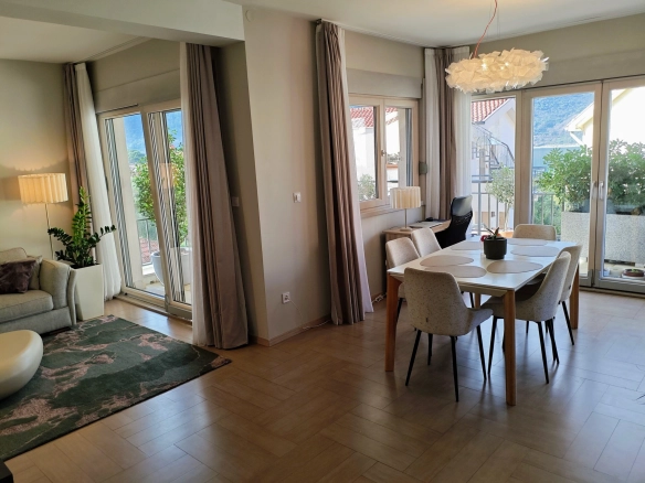 Trosoban stan 114 m² – Kotor — fotografija 13