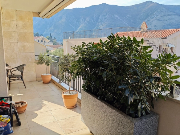 Trosoban stan 114 m² – Kotor — fotografija 19