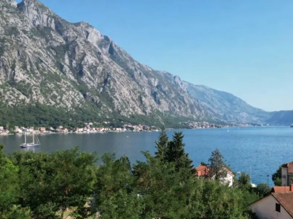 Dvosoban stan 52 m² – Kotor — fotografija 2