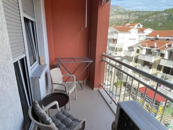 Jednosoban stan sa garažom u Mainskoj ulici, Budva — fotografija 4
