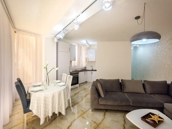 Izdavanje: Jednosoban stan 53 m² – Rafailovići, Budva — fotografija 5