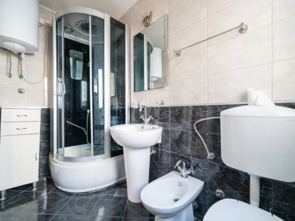 Kuća 245 m² – Šušanj, Bar — fotografija 9