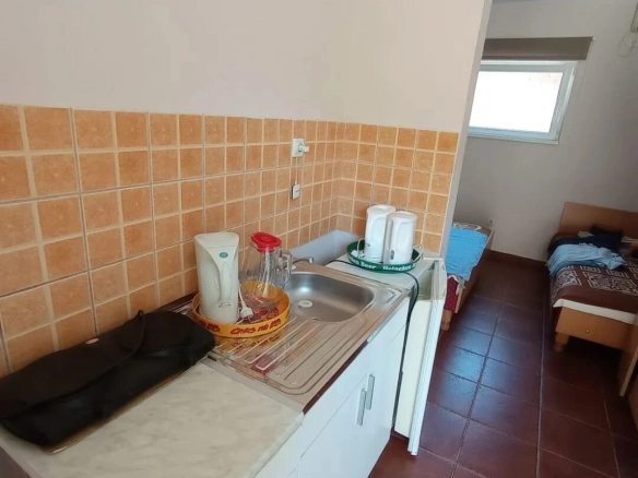 Garsonjera u Dubravi, Bar — fotografija 2