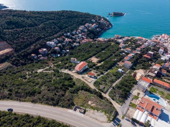 Plac 1.915 m² – Bar — fotografija 3