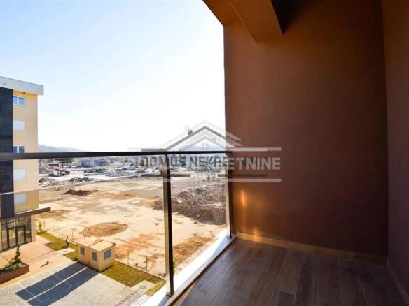 Jednosoban stan u kompleksu New City, Podgorica — fotografija 9
