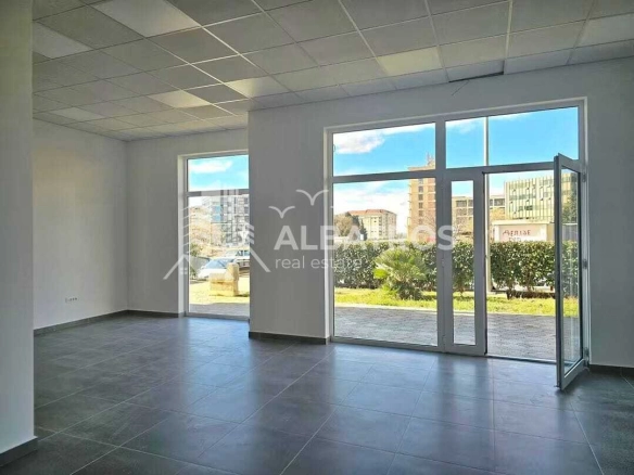 Izdavanje: Poslovni prostor 70 m² – Bar — fotografija 3