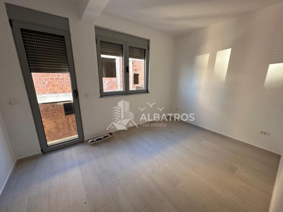 Dvosoban stan 71 m² – Dobra Voda, Bar — fotografija 3