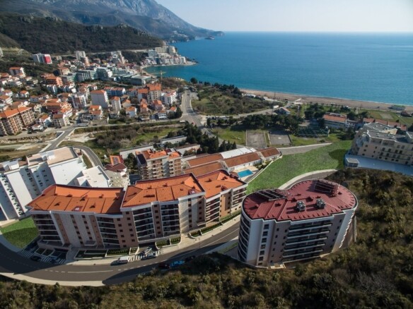 Izdavanje modernog studio apartmana sa pogledom na more – Bečići (na period od 01.10.2026 do 01.06.2027)