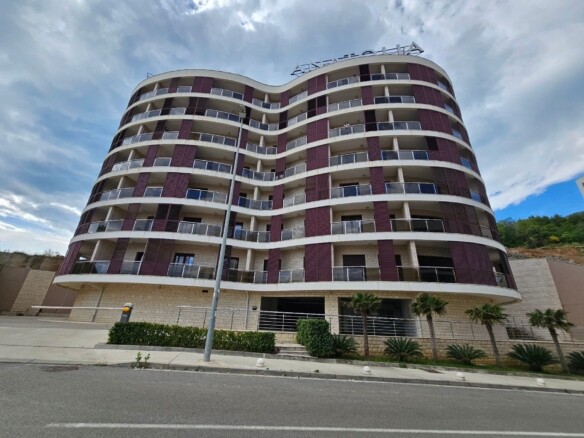 Izdavanje modernog studio apartmana sa pogledom na more – Bečići (na period od 01.10.2026 do 01.06.2027)