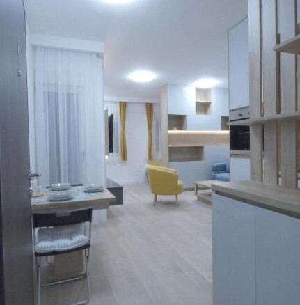 Moderno opremljen studio apartman na atraktivnoj lokaciji, Bečići (NA PERIOD OD 01.10.2026 DO 01.06.2027)