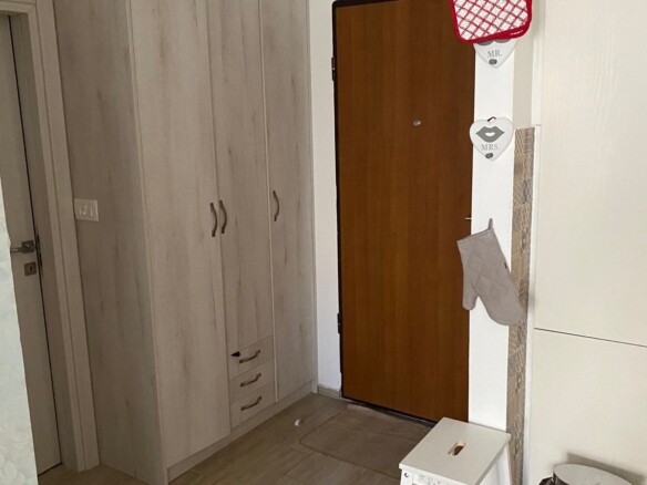 Izdavanje, Budva-Jednosoban moderno opremljen stan u Ulici Maslina sa garažnim mjestom (NA Duži PERIOD)