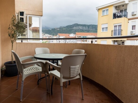 Lijepo opremljena garsonjera, Rozino- Budva (na period do 01.06.2027)