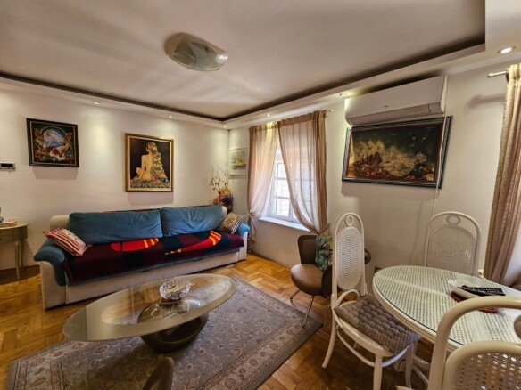 Izdavanje jednosobnog stana – Stari grad, Budva (01.11.2026–01.06.2027)