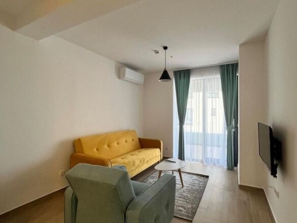 Izdavanje jednosobnog stana 60m2 sa garažnim mjestom na prvoj liniji mora, Rafailovici (NA PERIOD DO 01.06.2027)