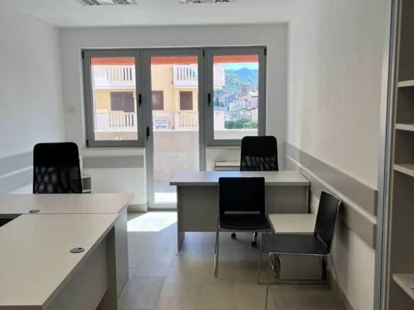 Poslovni prostor na Mainskom putu, Rozino, Budva — fotografija 2
