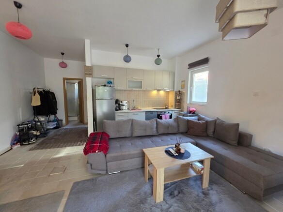 Jednosoban stan 47m² sa velikom terasom 25m²Bečići, Budva – IZDAVANJE NA PERIOD DO 01.06.2027