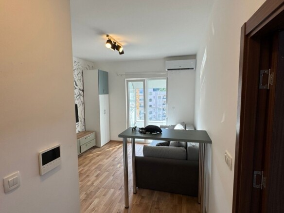 Nov opremljen studio apartman u Bečićima (Izdavanje na period do 01.06.2027)