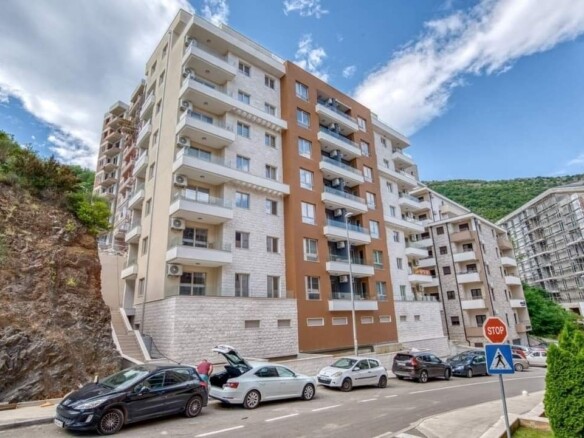 Izdavanje, Bečići-Jednosoban stan 45m2 (NA Duži PERIOD)