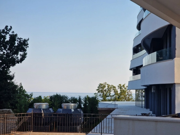 Moderno opremljen jednosoban stan sa parking mjestom ,Bečići (na period do 01.06.2025)