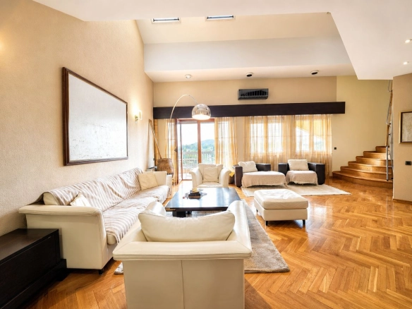 Prodaja luksuznog četvorosobnog namještenog duplex stana 281 m² sa četiri terase – Preko Morače, Podgorica | Moguća kompenzacija za manje stanove u Budvi ili Podgorici
