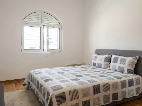 Jednosoban stan 46m2, Budva-Rozino (Na duži period)