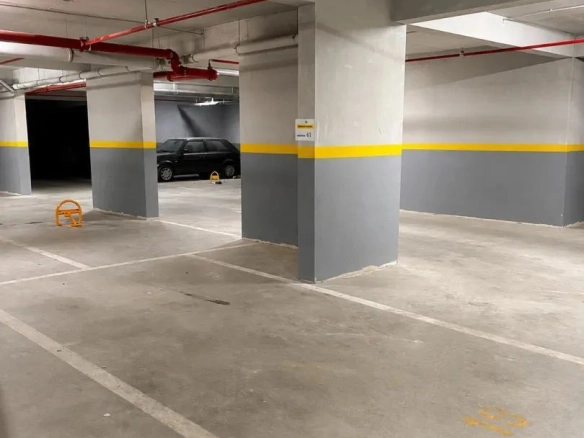 Nov opremljen jednosoban stan sa garažnim mjestom u Bečićima (Izdavanje na duži period))