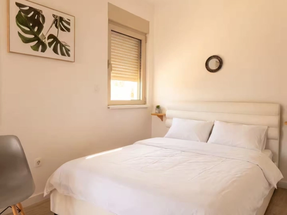 Moderno opremljen studio apartman u kompleksu sa bazenom -Bečići (Izdavanje na period do 01.06.2027)