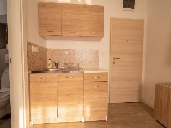 Moderno opremljen studio apartman u kompleksu sa bazenom -Bečići (Izdavanje na period do 01.06.2027)