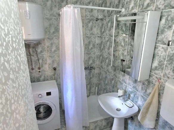 Izdavanje jednosobnog stana 33 m² – Rozino, Budva | Dugoročno izdavanje
